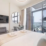 Chic And Comfortable Studio Near Downtown And Canal