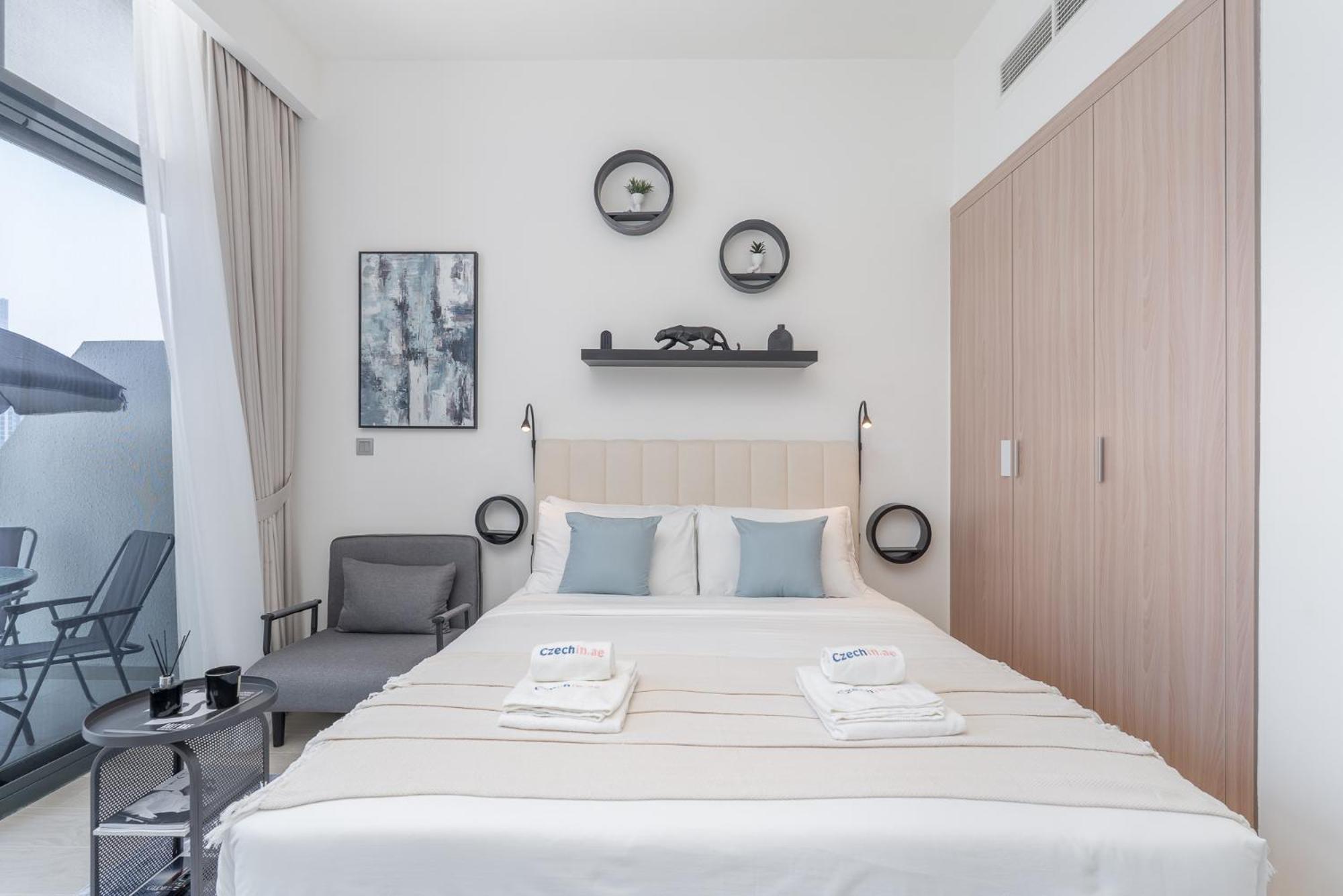 Chic And Comfortable Near Downtown And Canal Apartment