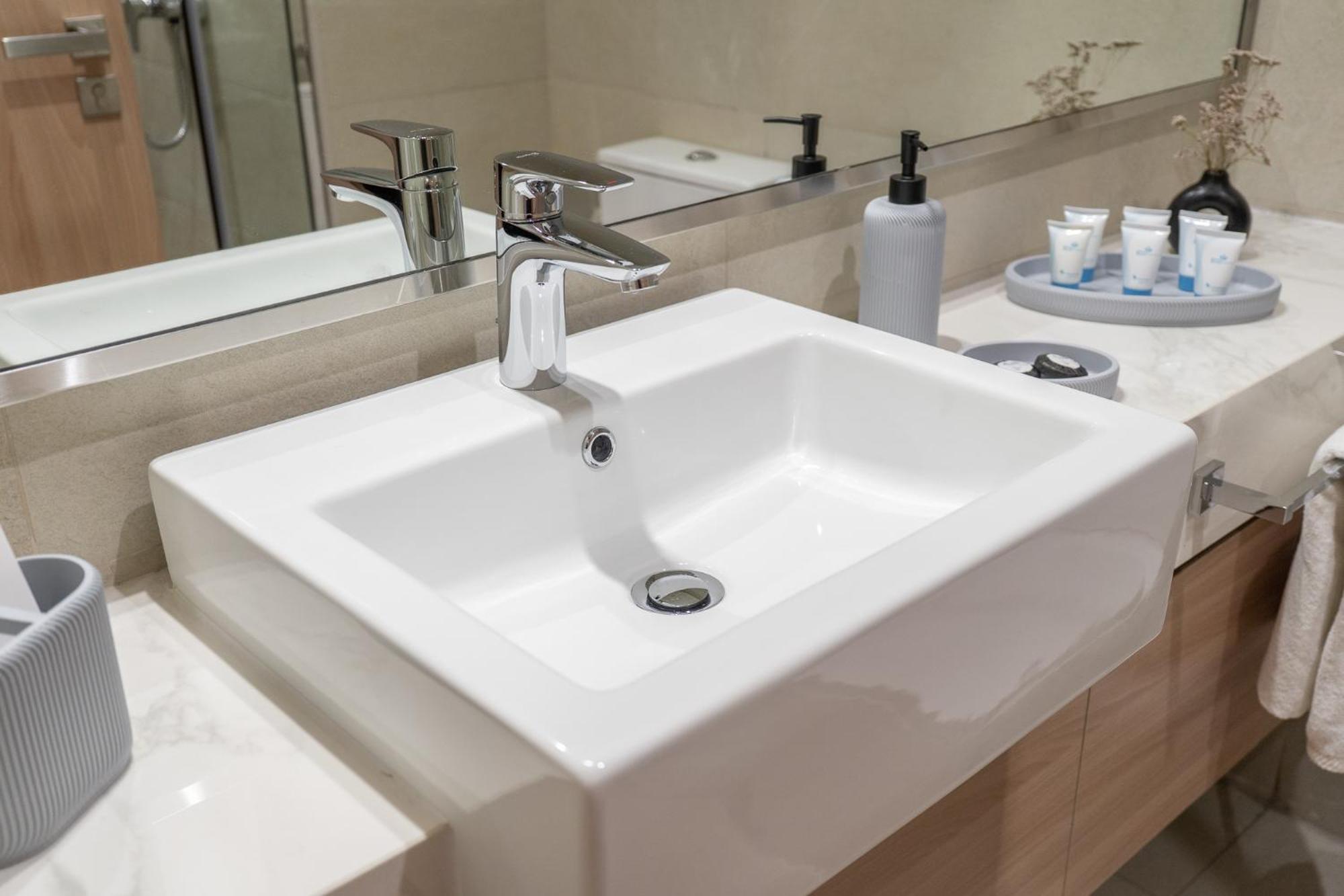 Chic And Comfortable Near Downtown And Canal *
